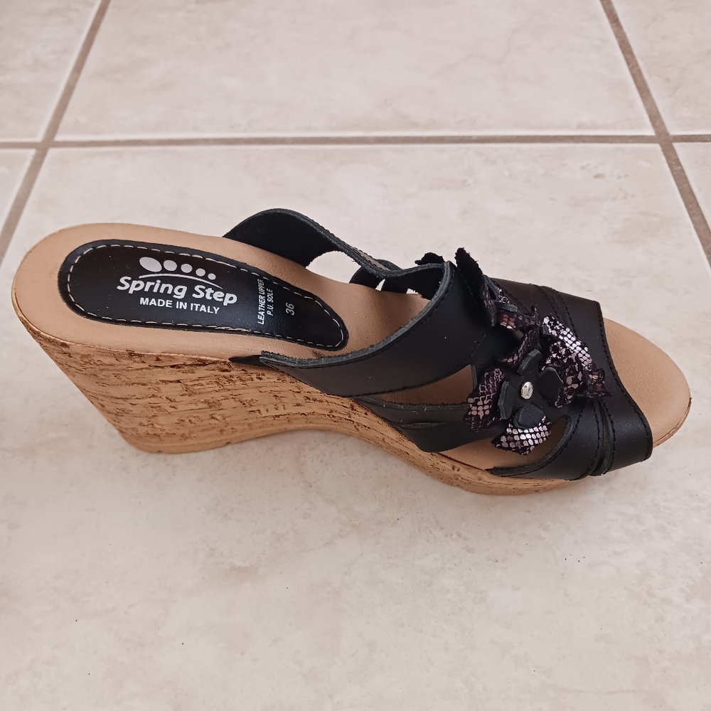 Spring Step Women's Black Sandals with Cork Heels and Flowers Size 36 US 5.5-6 - Picture 3 of 9